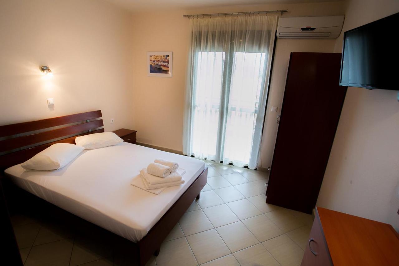 Malamatenia House Sarti Bagian luar foto