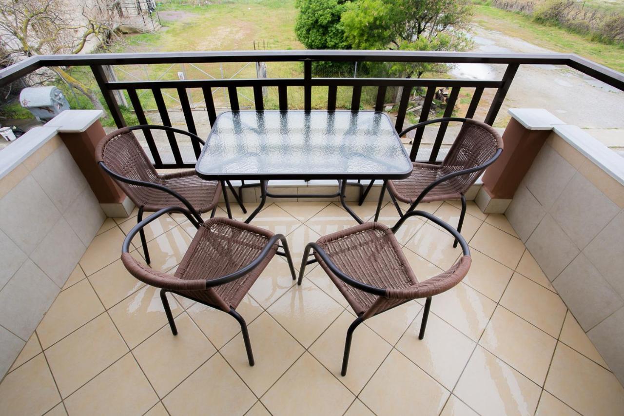 Malamatenia House Sarti Bagian luar foto